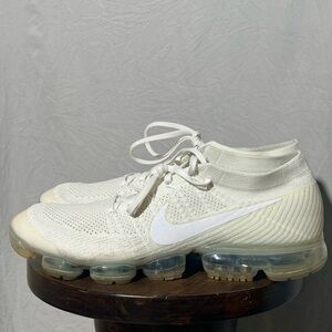 Nike Air VaporMax Flyknit in White